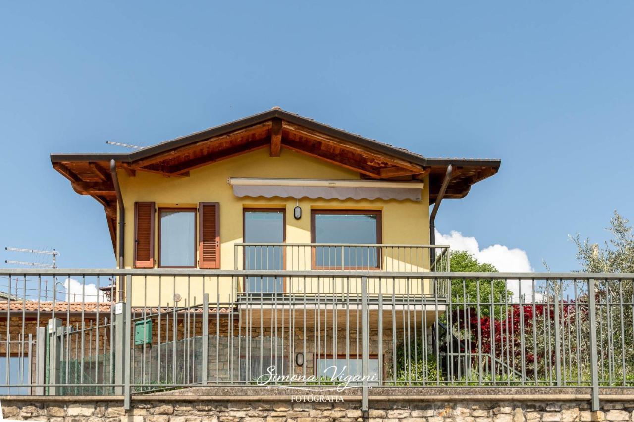 Casa Aria Apartment Riva di Solto Exterior photo